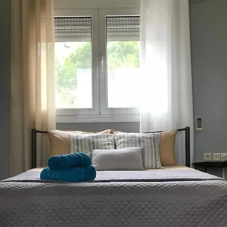 Georgia's Cozy #1 דירה *
